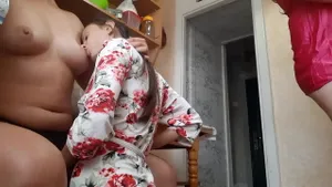 Lesbiennes baisent cuisine matinal strapon gode amateur