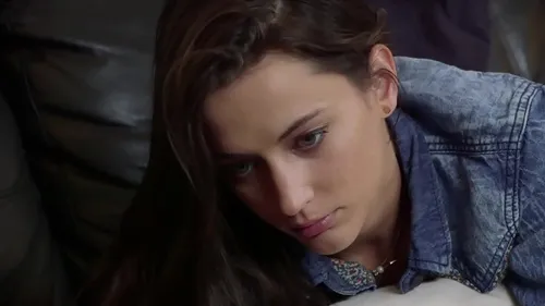 Lesbiennes françaises se lèchent la chatte passionnément