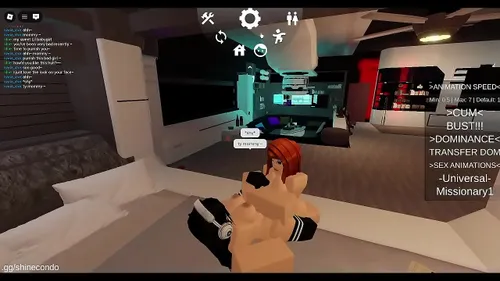 Futa rousse baise salope dans condo Roblox virtuel